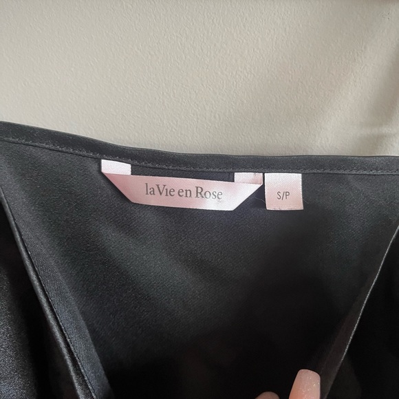 Black slip dress with open side strings on both sides - Picture 2 of 3